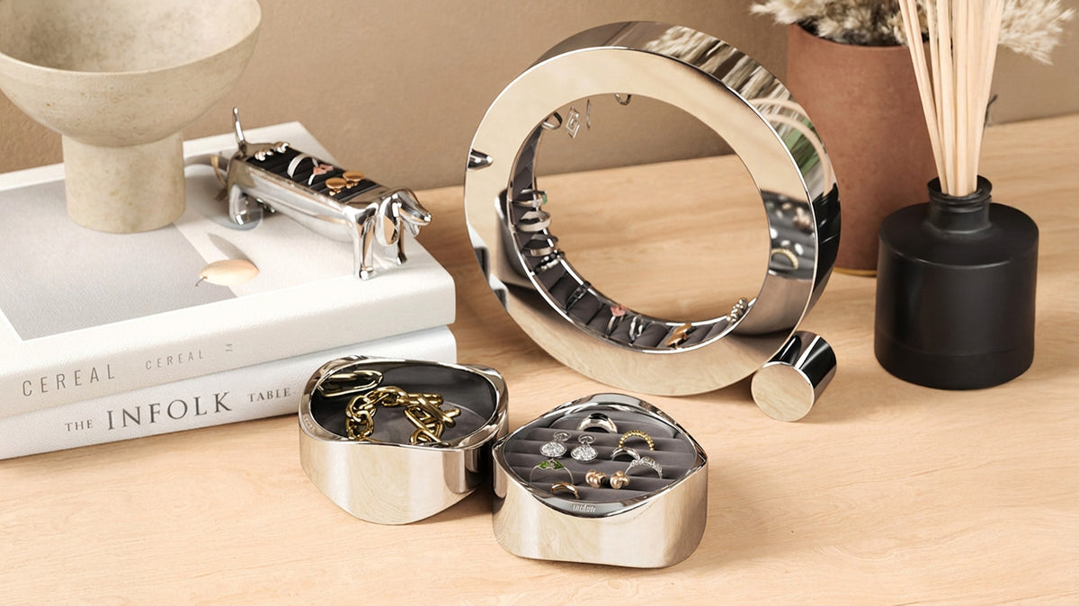 wavy jewelry organizer