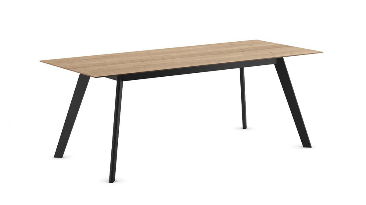 maggi dining table
