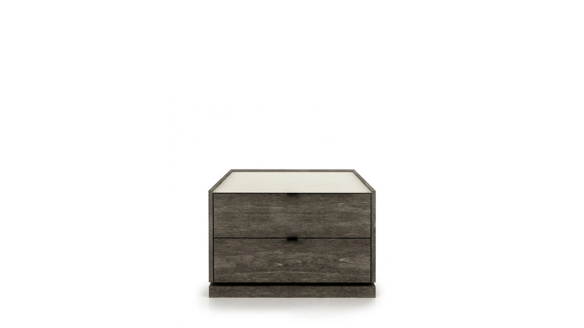 cloé wide nightstand