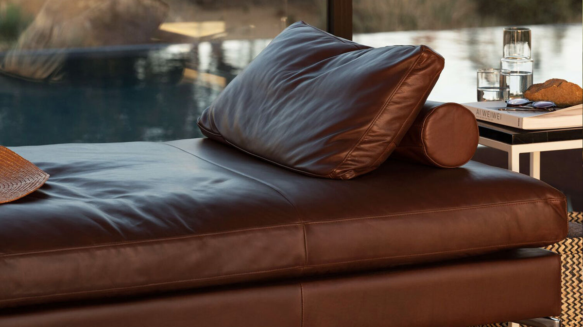 eve daybed - leather