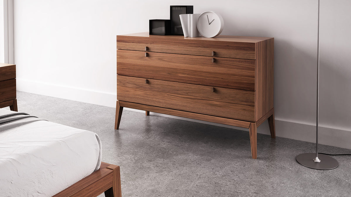 moment single dresser