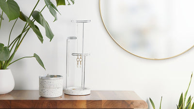tesora jewelry stand