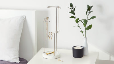 tesora jewelry stand