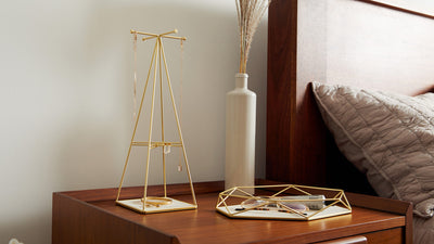 prisma jewelry stand