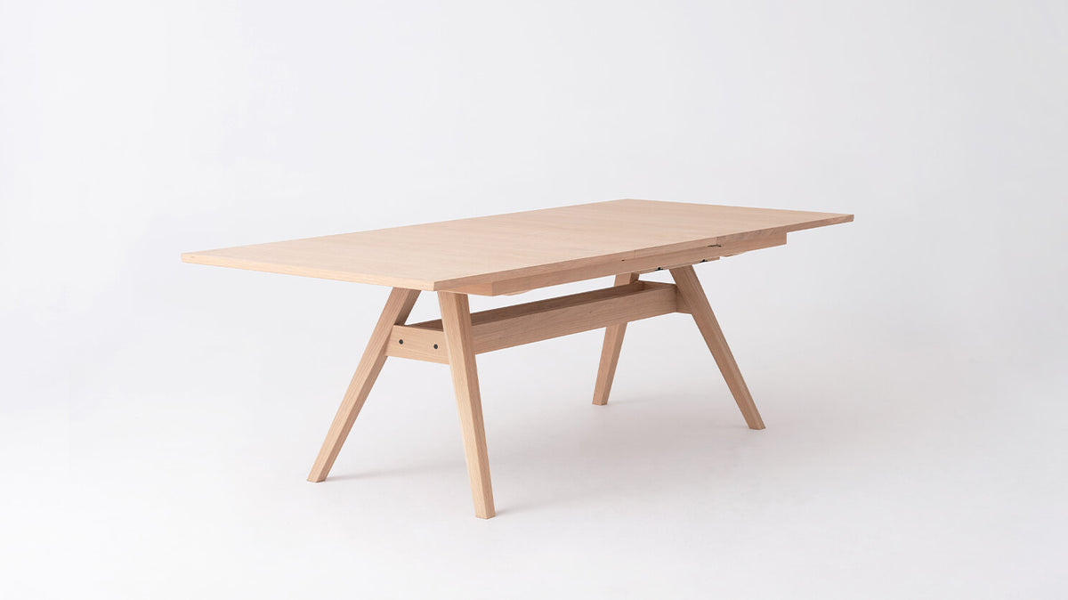 close expandable dining table